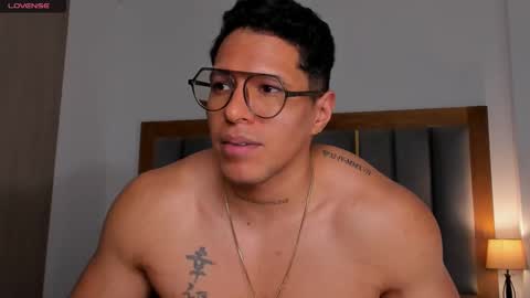 adambrocs1 online show from 8, 3, 2025