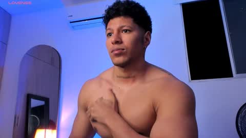 adambrocs1 online show from 30, 11, 2025