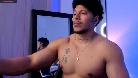 adambrocs1 online show from 26, 4, 2026