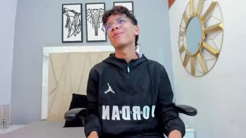 Adams Bobby online show from 17, 12, 2025