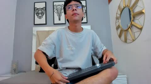 Adams Bobby online show from 21, 4, 2026