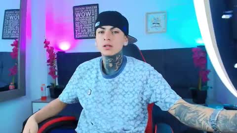 AdamsWalkerr  online show from 21, 2, 2026