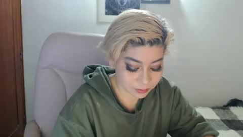 adan_romanoff online show from 4, 12, 2025