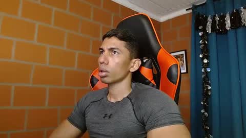 Adan Sin online show from 8, 2, 2025