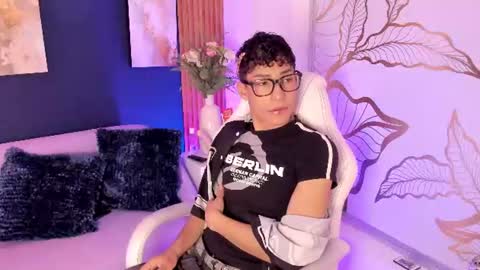 Snapshot of adann_scott chatting on 25, 6, 2026 Adan online show from 25, 6, 2026