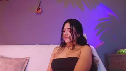  Adara Johnson  online show from 23, 4, 2026