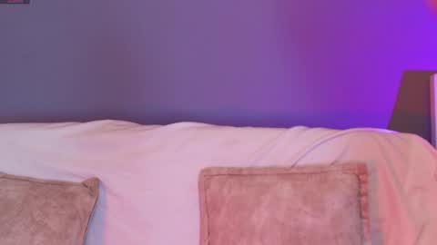  Adara Johnson  online show from 29, 4, 2026