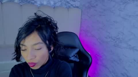 Snapshot of adarasuri_v chatting on 5, 6, 2026 Hi Stream 1000pm to 600am online show from 5, 6, 2026