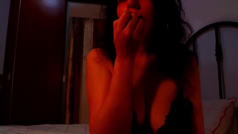 amy        online show from 23, 4, 2026