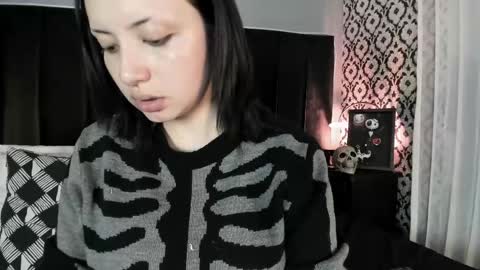 Snapshot of adeelinee chatting on 17, 4, 2026 Ade online show from 17, 4, 2026