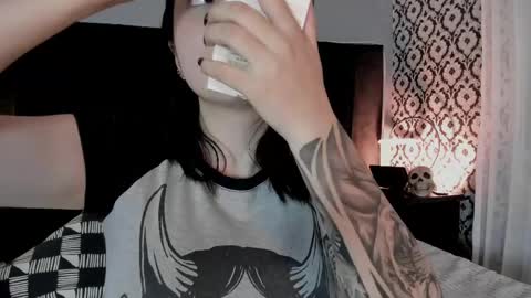 Snapshot of adeelinee chatting on 26, 5, 2026 Ade online show from 26, 5, 2026
