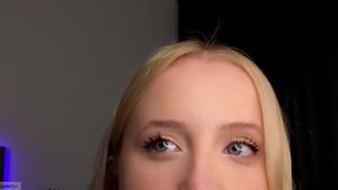 Adele online show from 19, 11, 2025