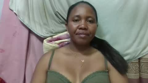 adelealy online show from 25, 4, 2026