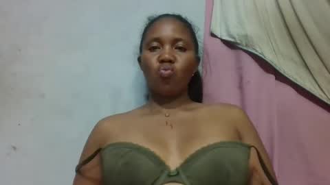 Snapshot of adelealy chatting on 9, 5, 2026 adelealy online show from 9, 5, 2026