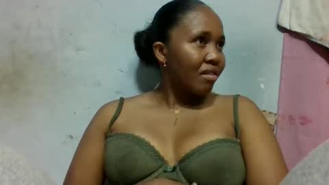 Snapshot of adelealy chatting on 25, 5, 2026 adelealy online show from 25, 5, 2026