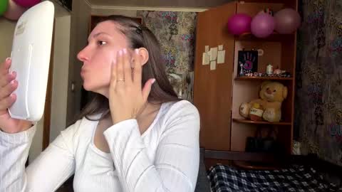 Poly online show from 13, 3, 2026