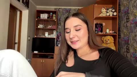 Poly online show from 24, 4, 2026