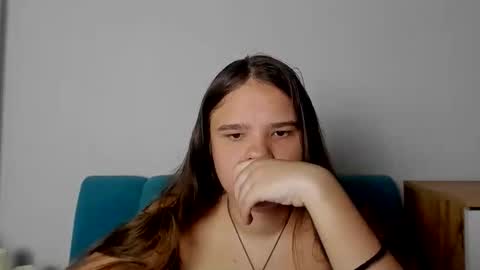 adelecruzz online show from 10, 6, 2026