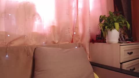 Snapshot of adelin_maxwell chatting on 19, 1, 2025 Lina online show from 19, 1, 2025