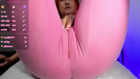 Snapshot of adelinaconte1 chatting on 15, 1, 2025 adelinaconte1 online show from 15, 1, 2025