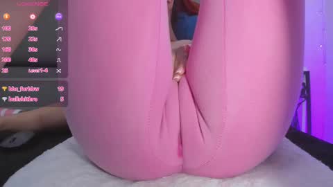 Snapshot of adelinaconte1 chatting on 25, 1, 2025 adelinaconte1 online show from 25, 1, 2025