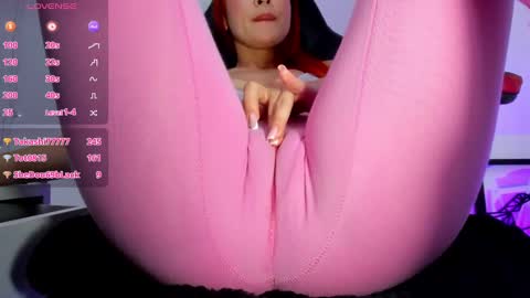 Snapshot of adelinaconte1 chatting on 5, 2, 2025 adelinaconte1 online show from 5, 2, 2025