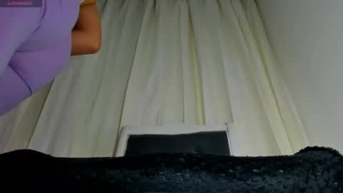 Snapshot of adelinaconte1 chatting on 4, 11, 2025 adelinaconte1 online show from 4, 11, 2025