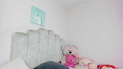 Snapshot of adeline1__ chatting on 9, 4, 2026 dahia online show from 9, 4, 2026