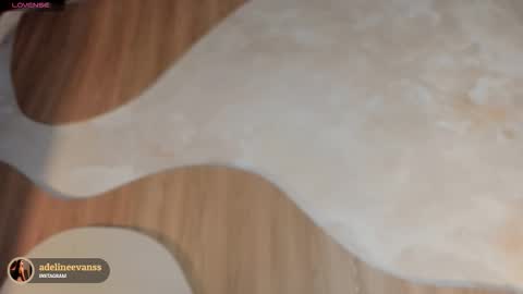 adeline online show from 28, 11, 2025