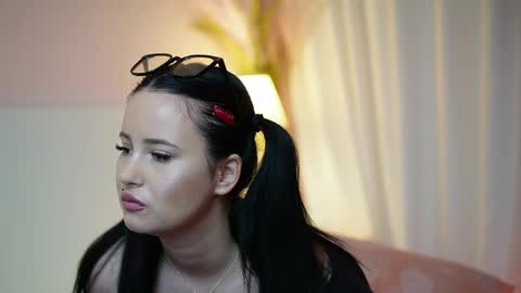 Snapshot of adelineroze chatting on 9, 6, 2026 Adeline online show from 9, 6, 2026