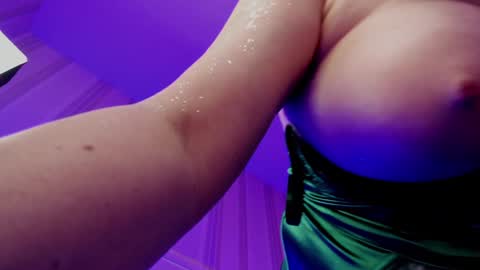 Adella online show from 25, 12, 2024