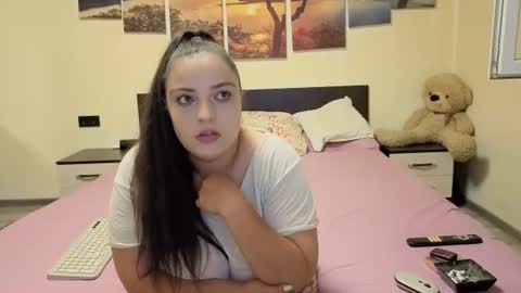 Adellineee online show from 12, 6, 2026