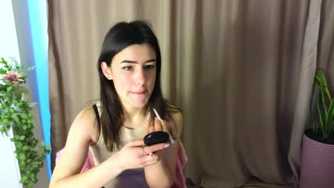 Adellyy online show from 4, 4, 2026