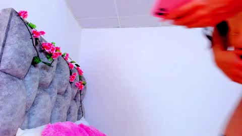   online show from 18, 2, 2025