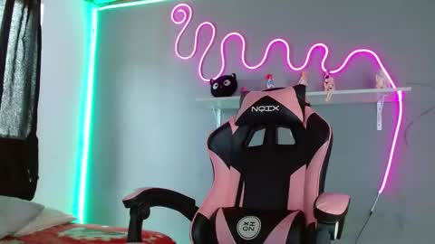 adhara rangel online show from 24, 10, 2025