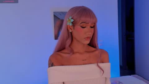 Isabellafirst online show from 12, 9, 2025