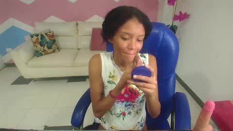 adisson_petite1 online show from 3, 10, 2025