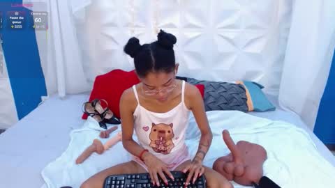 adisson_petite1 online show from 2, 2, 2026