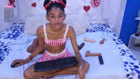 adisson_petite1 online show from 22, 2, 2026