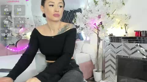 Adona online show from 23, 4, 2026