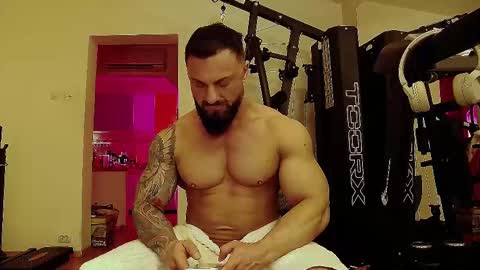 Adonis online show from 4, 3, 2025