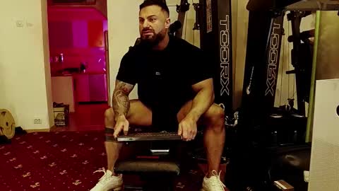 Adonis online show from 9, 10, 2025