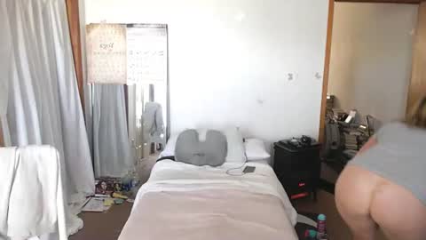 adorable22 online show from 11, 11, 2025