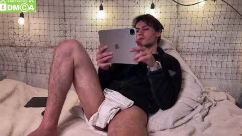 Adrian online show from 8, 3, 2026