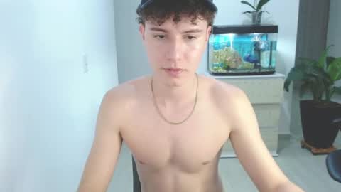 Snapshot of adrian_morelli chatting on 8, 12, 2024 adrian morelli online show from 8, 12, 2024