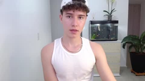 Snapshot of adrian_morelli chatting on 12, 12, 2024 adrian morelli online show from 12, 12, 2024