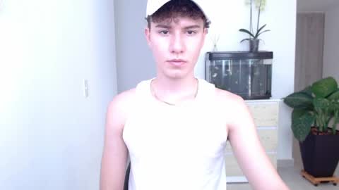 Snapshot of adrian_morelli chatting on 17, 12, 2024 adrian morelli online show from 17, 12, 2024