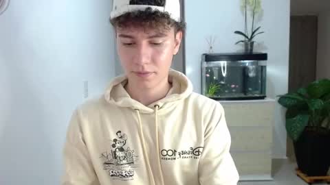 Snapshot of adrian_morelli chatting on 18, 12, 2024 adrian morelli online show from 18, 12, 2024