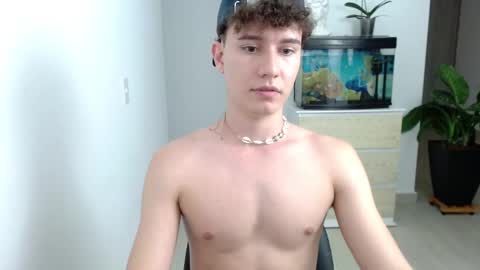 Snapshot of adrian_morelli chatting on 11, 2, 2025 adrian morelli online show from 11, 2, 2025