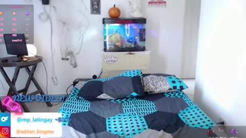 Snapshot of adrian_morelli chatting on 17, 10, 2025 adrian morelli online show from 17, 10, 2025